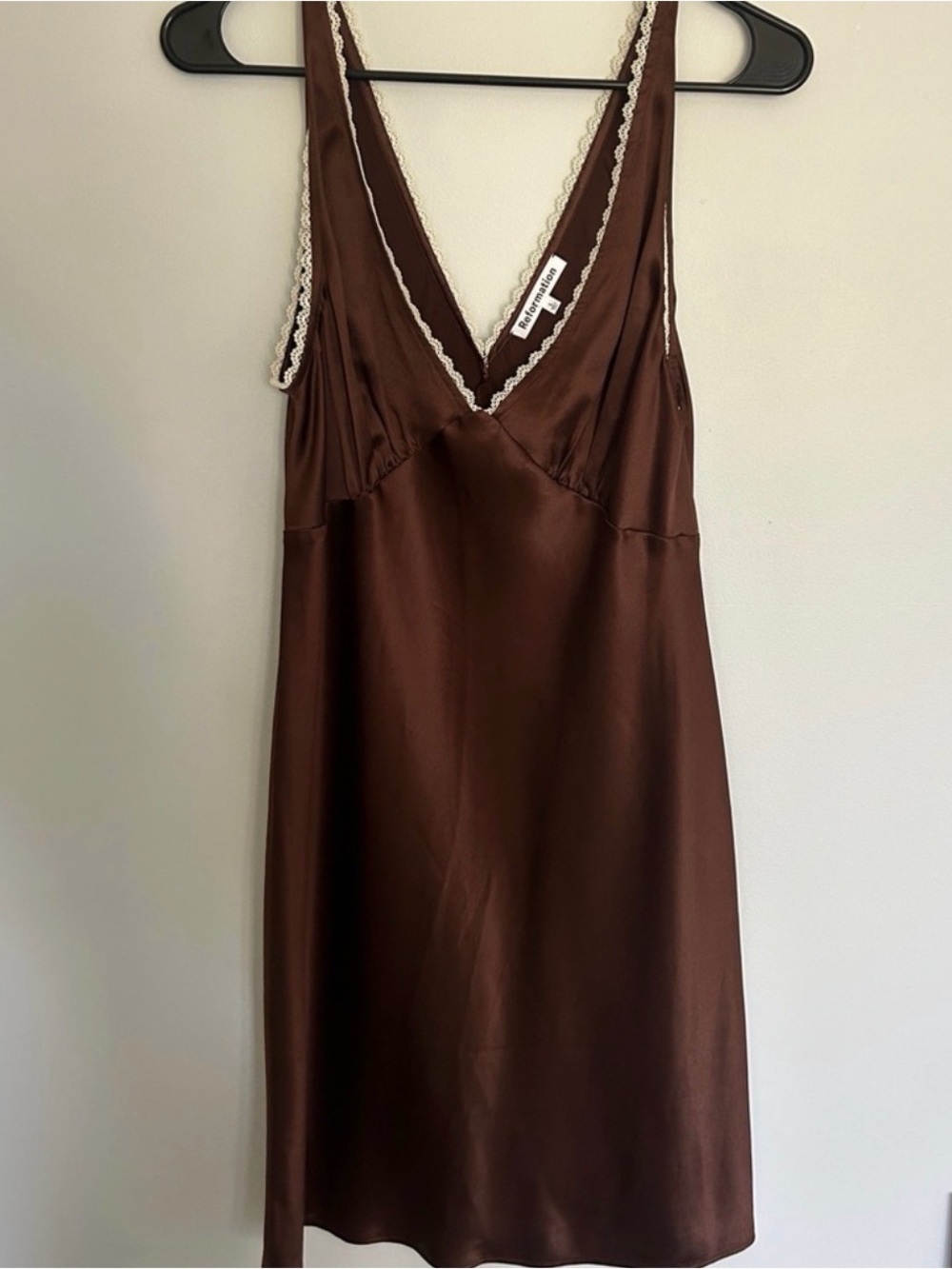Never worn gorgeous chocolate brown 100% silk reformation dress